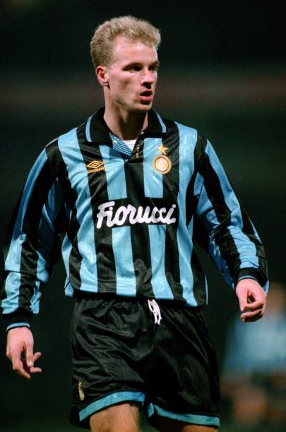 通过两翼齐 通过两翼齐